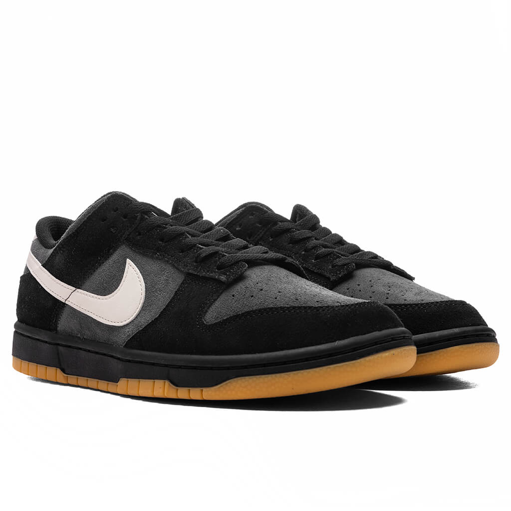 Dunk-Low-Retro-SE---Black-Pale-Ivory-Anthracite-HQ1931-001---01-23-25---Feature--KN-4_9f14f516-b043-4e1d-90e9-f6f1d1239f6e.jpg