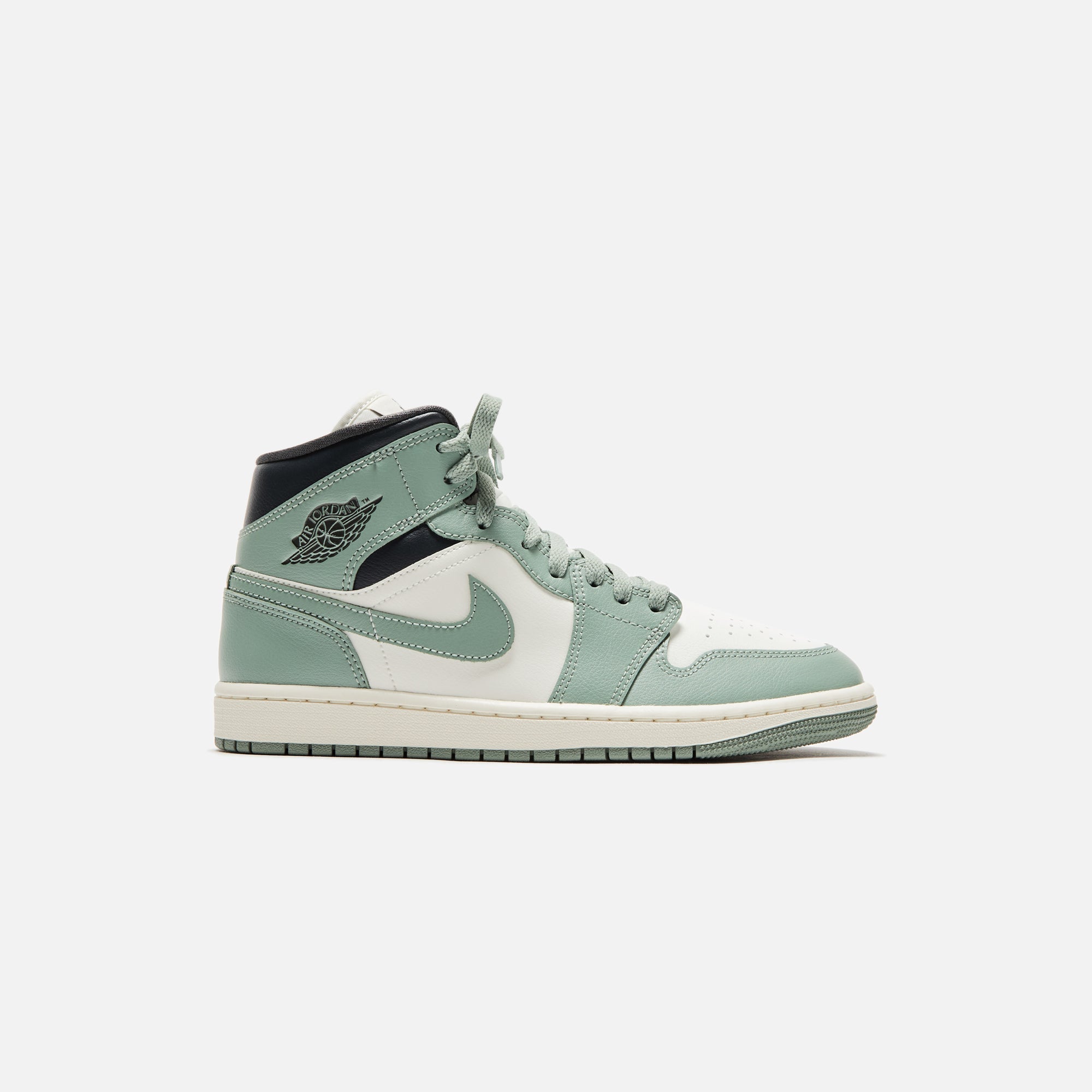 Jordan WMNS Air Jordan 1 Mid - Sail / Jade Smoke / Anthracite