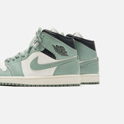 Jordan WMNS Air Jordan 1 Mid - Sail / Jade Smoke / Anthracite