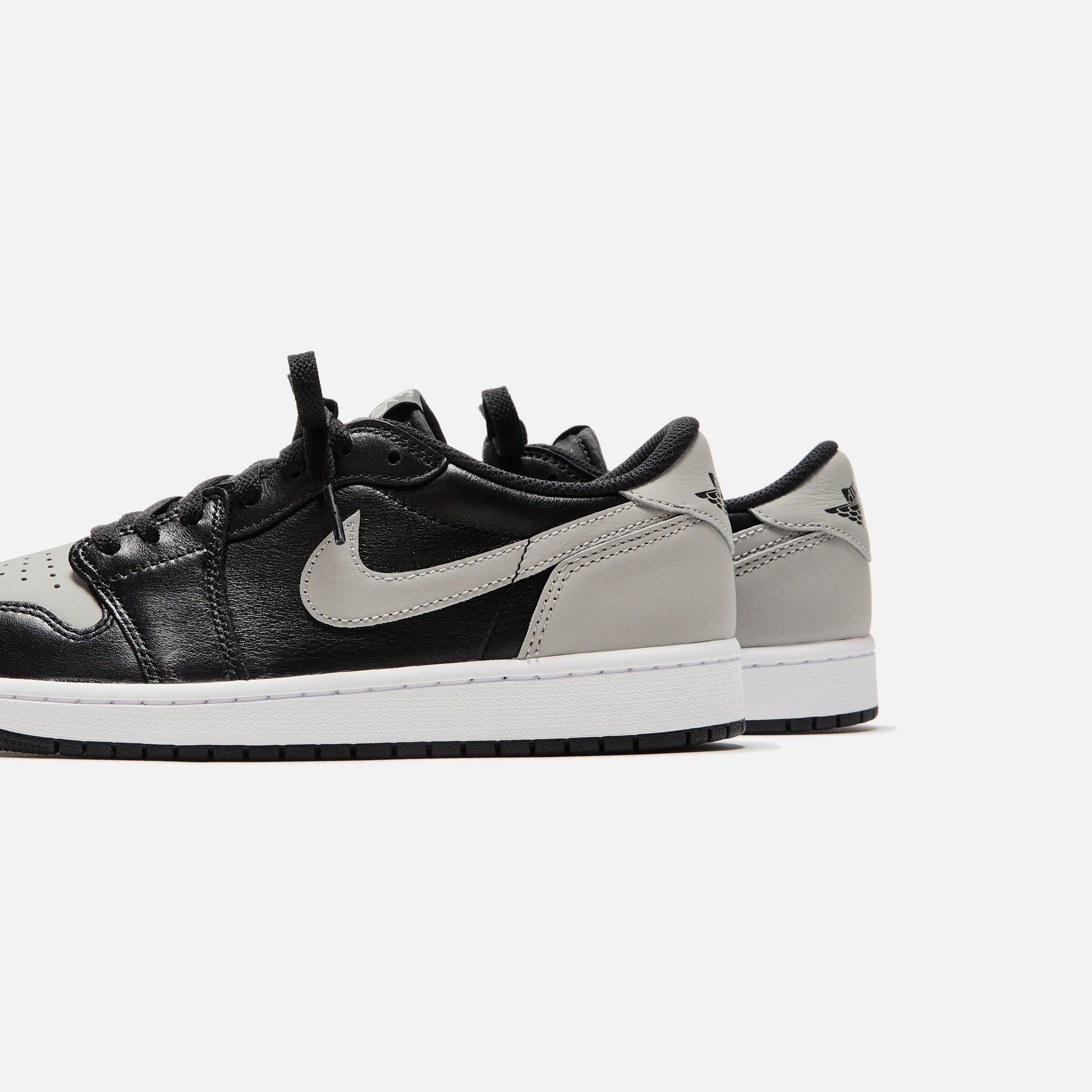 Nike Air Jordan 1 Low OG - Black / Medium Grey / White