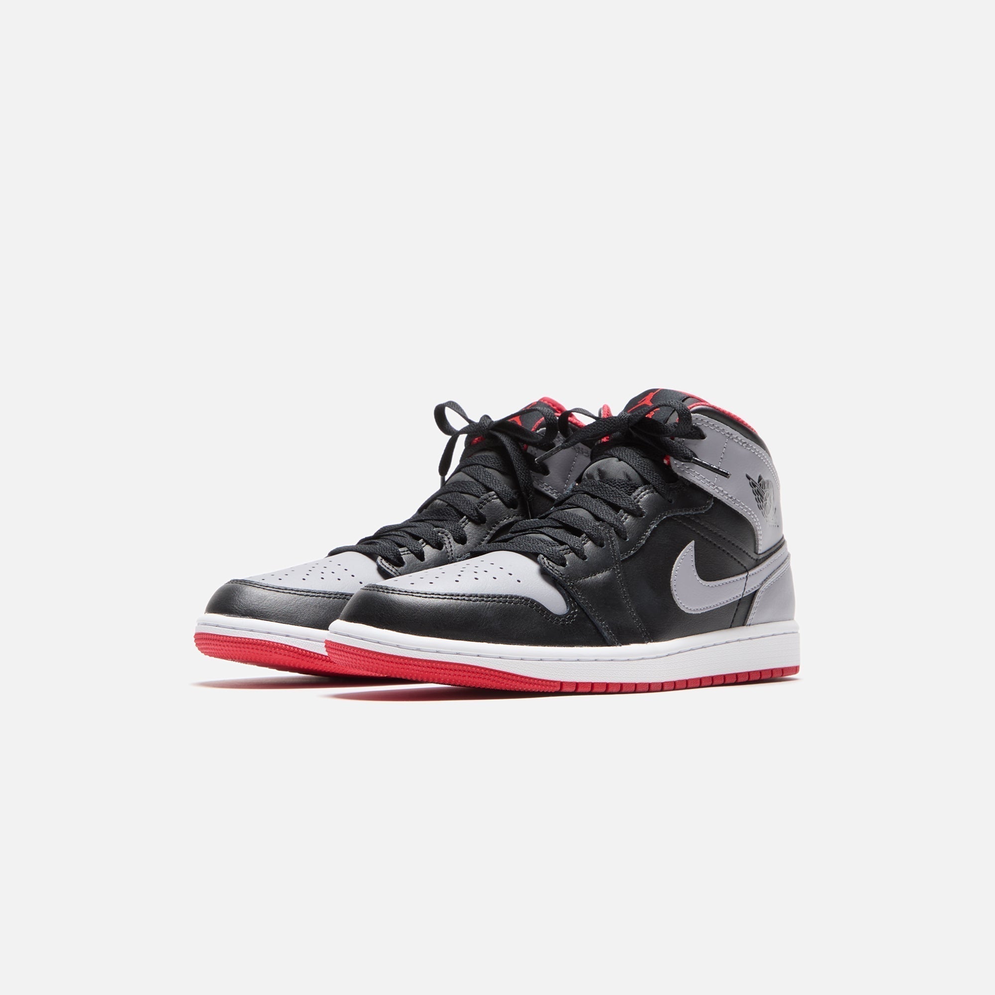 JBDQ8426-006AirJordan1MidBlackCementGreyFireRed-White_0403.jpg