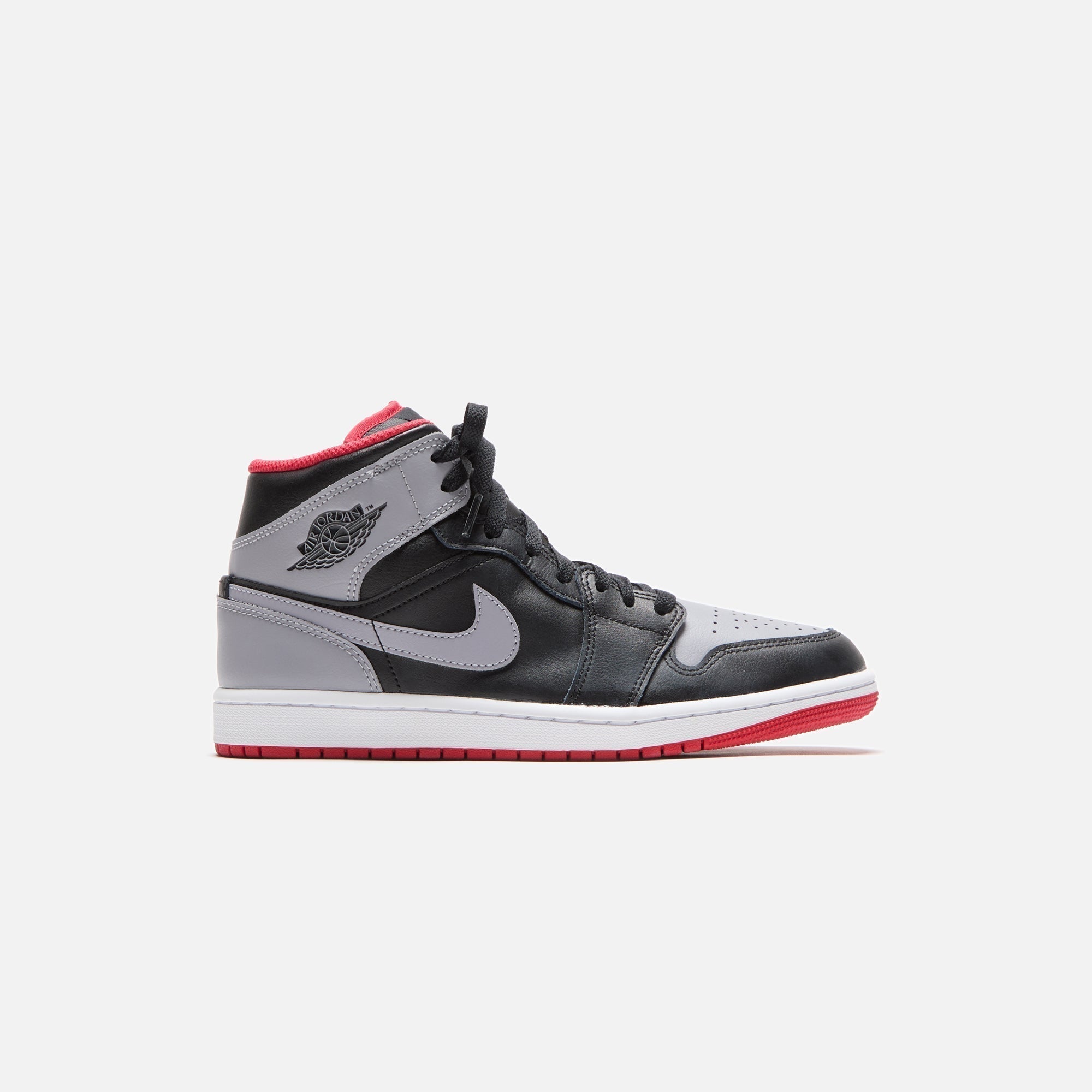 JBDQ8426-006AirJordan1MidBlackCementGreyFireRed-White_0404.jpg