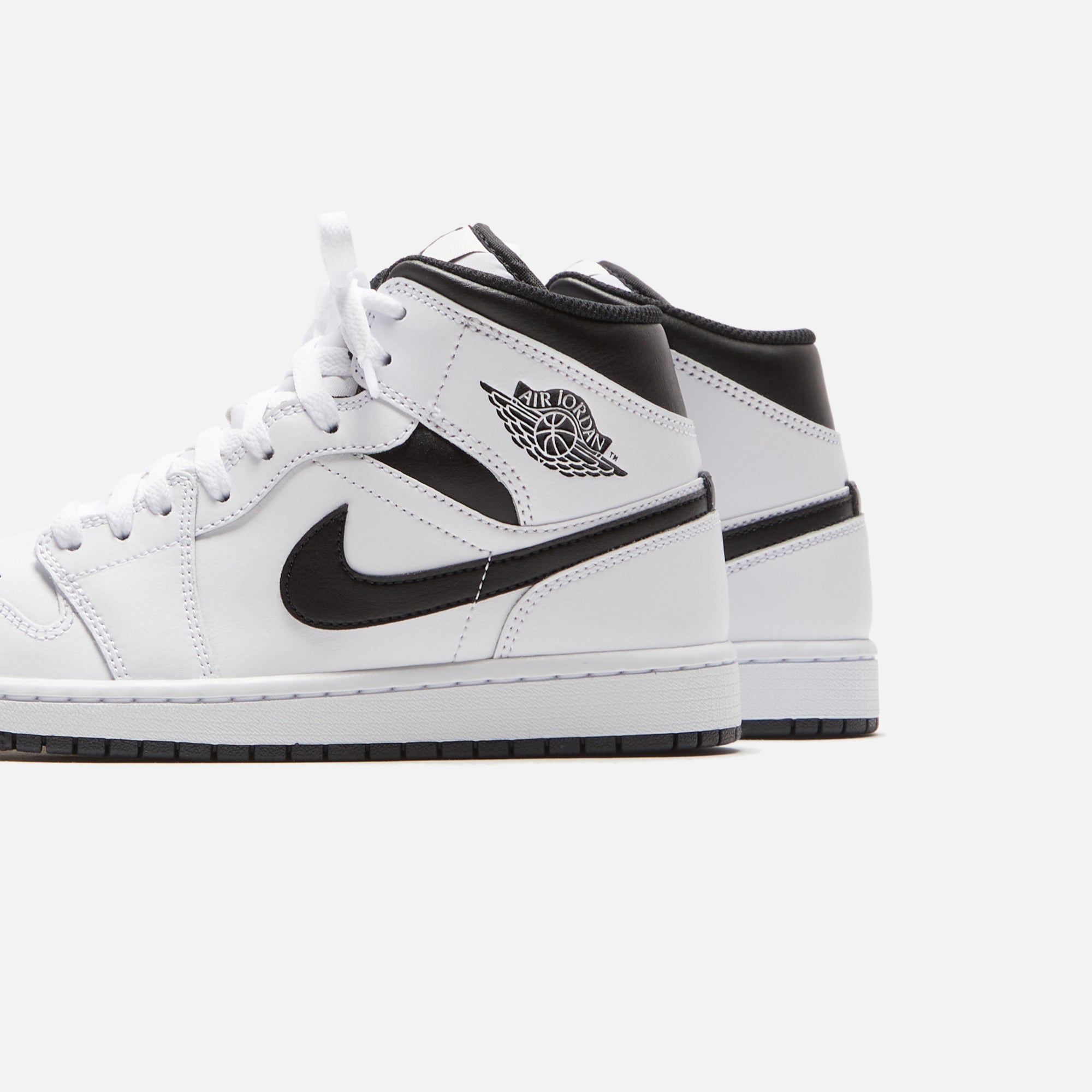 Nike Air Jordan 1 Mid - White / Black