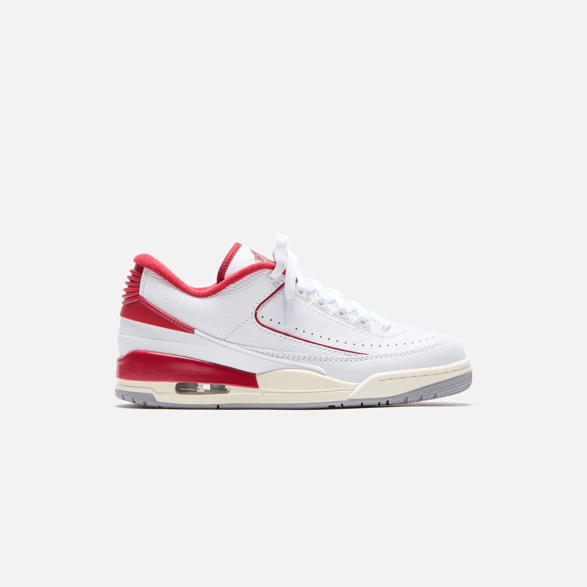 JBFD0383-161Jordan23WhiteVarsityRedSailCementGrey_0410.jpg