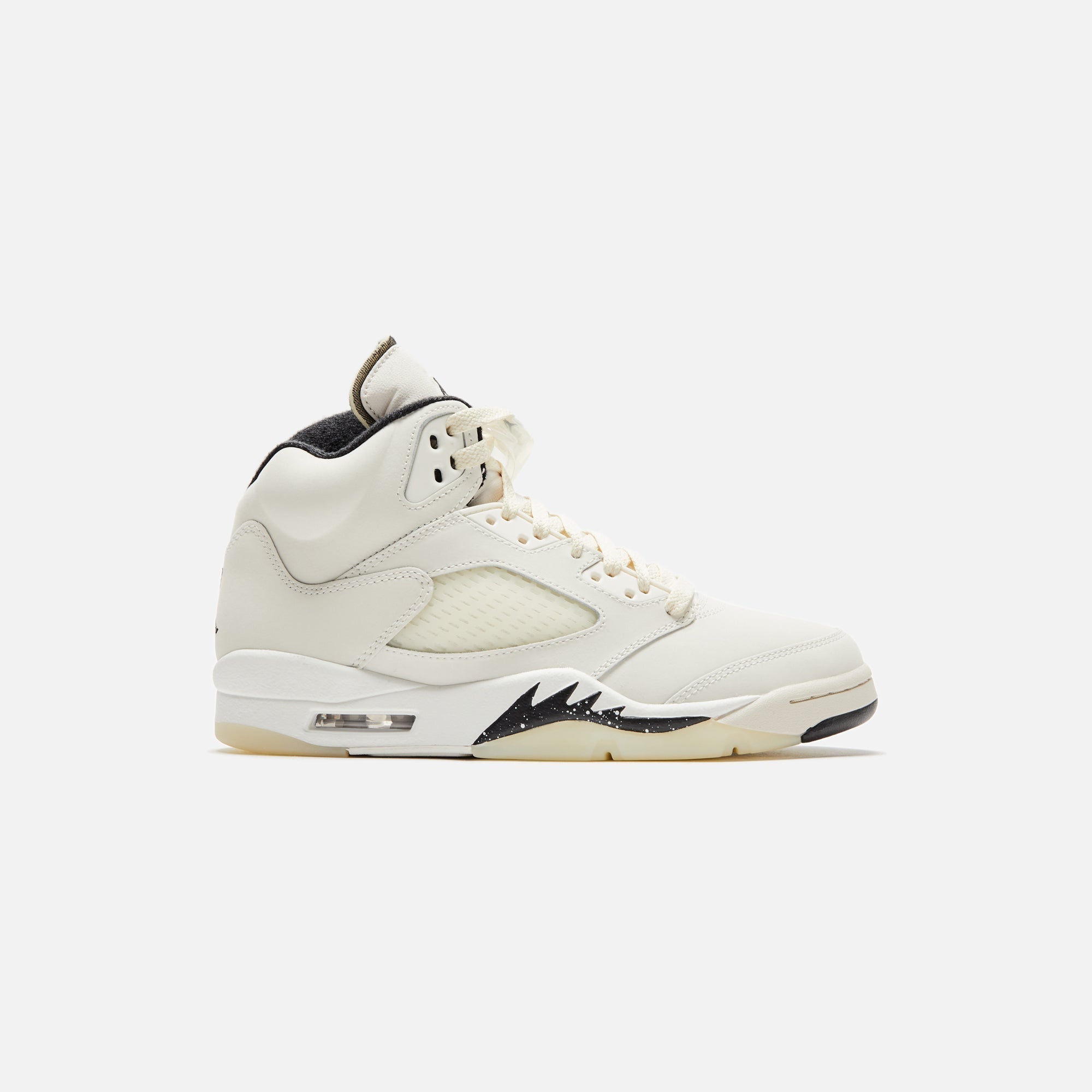 JBFN7405-100AirJordan5RetroSailBlackLtOrewoodBrnCoconutMilk_6713.jpg