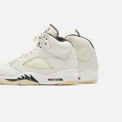 Nike Air Jordan 5 SE - Sail / Black-Light Orewood Brown / Coconut Milk