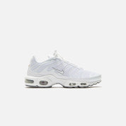 Nike Air Max Plus - White / White / Black / Cool Grey