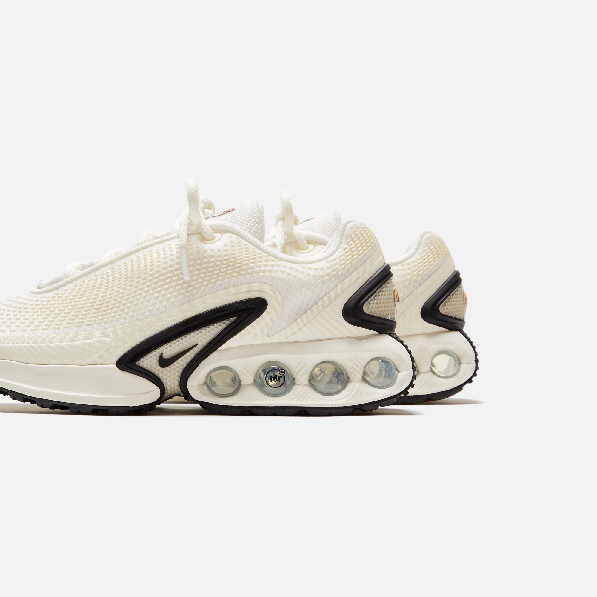 Nike WMNS Air Max DN - Sail / Black / Coconut Milk / Beach