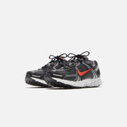 Nike Zoom Vomero 5 - Black / Picante Red / Iron Grey / Summit White