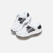 Nike Zoom Vomero 5 - White / Black / Platinum Tint / Metallic Platinum