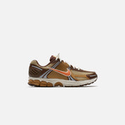 Nike Zoom Vomero 5 - Wheat Grass / Gold Suede / Cacao Wow