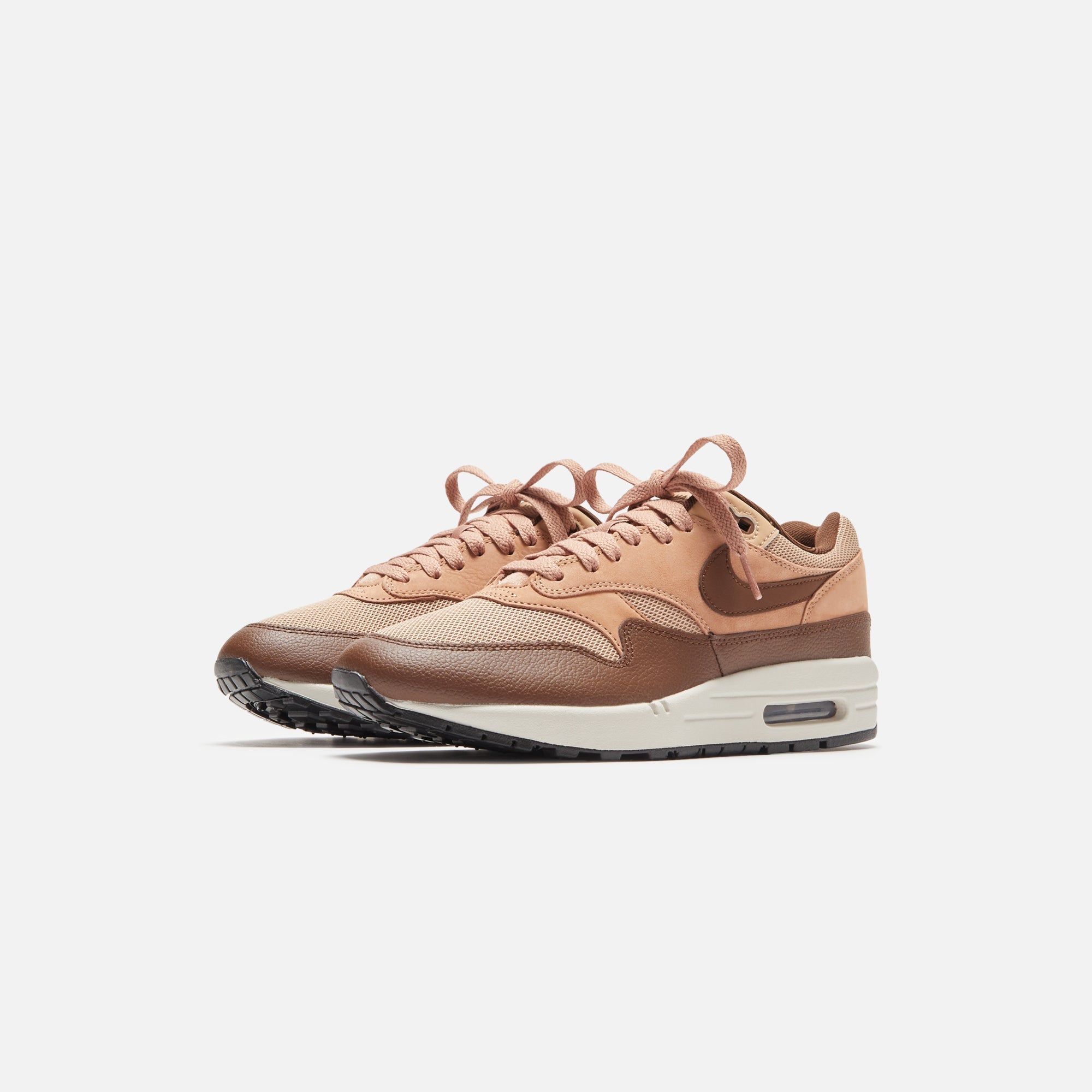 NKFB9660-200NikeAirMax1ScHempCacaoWowDustedClayLtOrewoodBrnBlack_5708copy.jpg