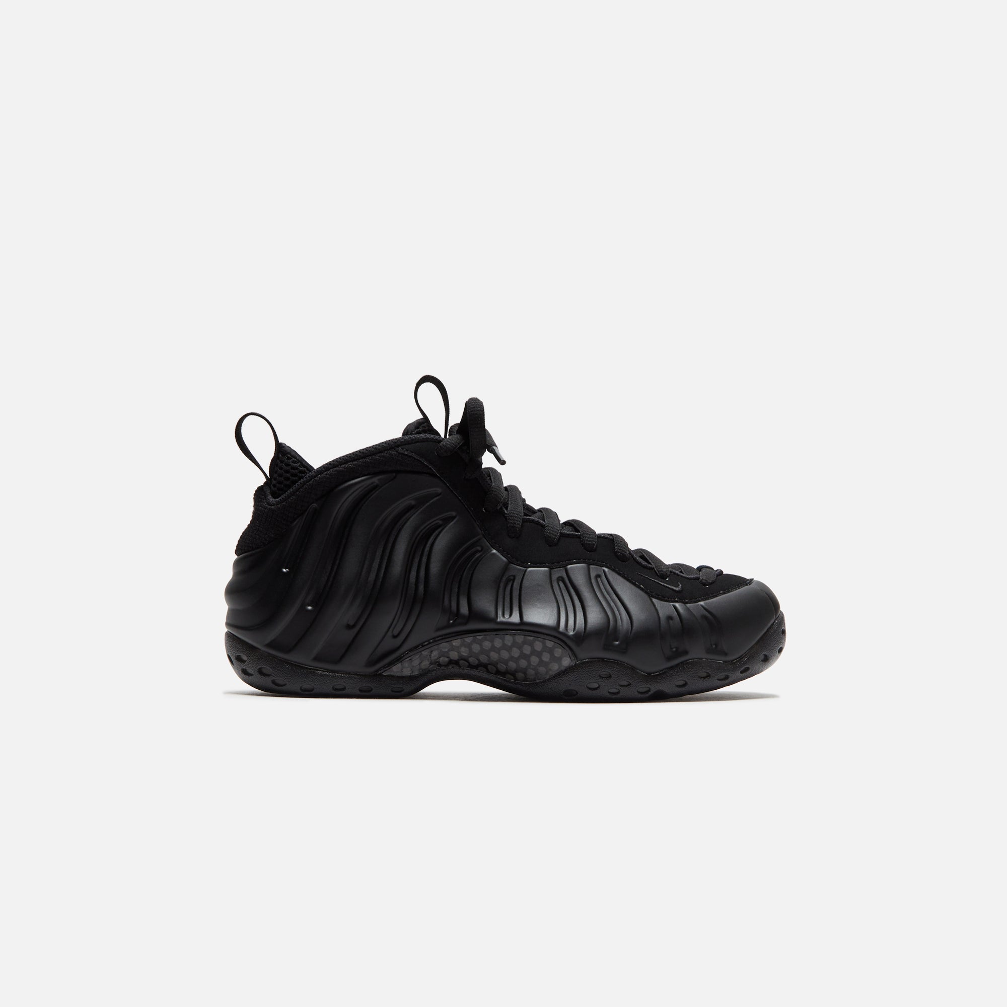 NKFD5855-001NikeAirFoampositeOneBlackAnthraciteBlack_0404.jpg