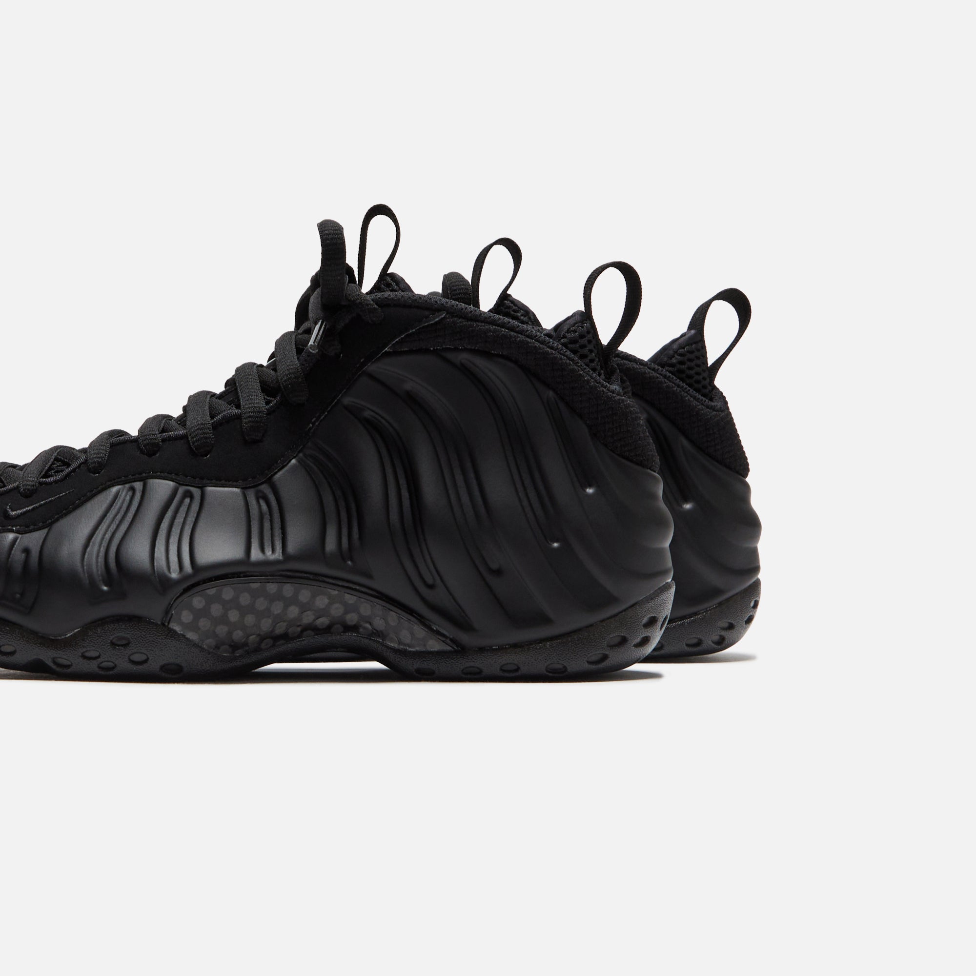 Nike Air Foamposite One - Black / Anthracite / Black