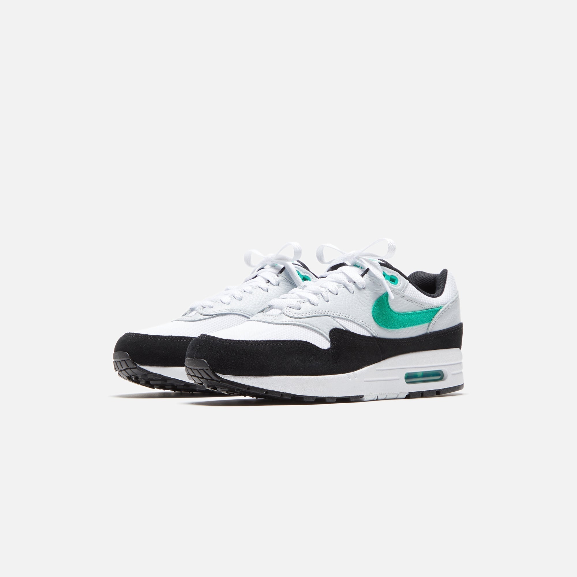 NKFN6952-100NikeAirMax1EssWhiteStadiumGreen_4237.jpg