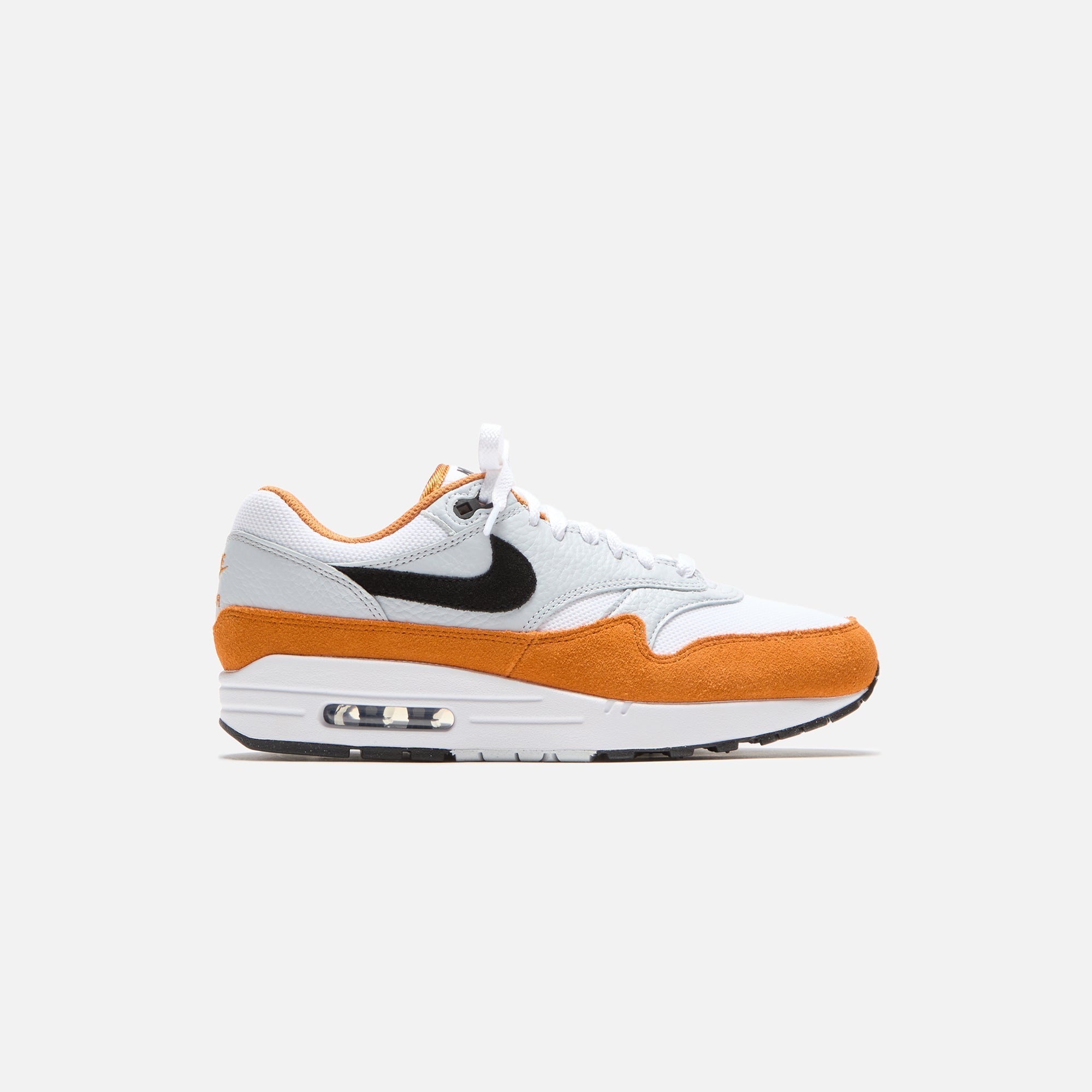 NKFN6952-101NikeAirMax1EssWhiteBlackMonarch_0152.jpg