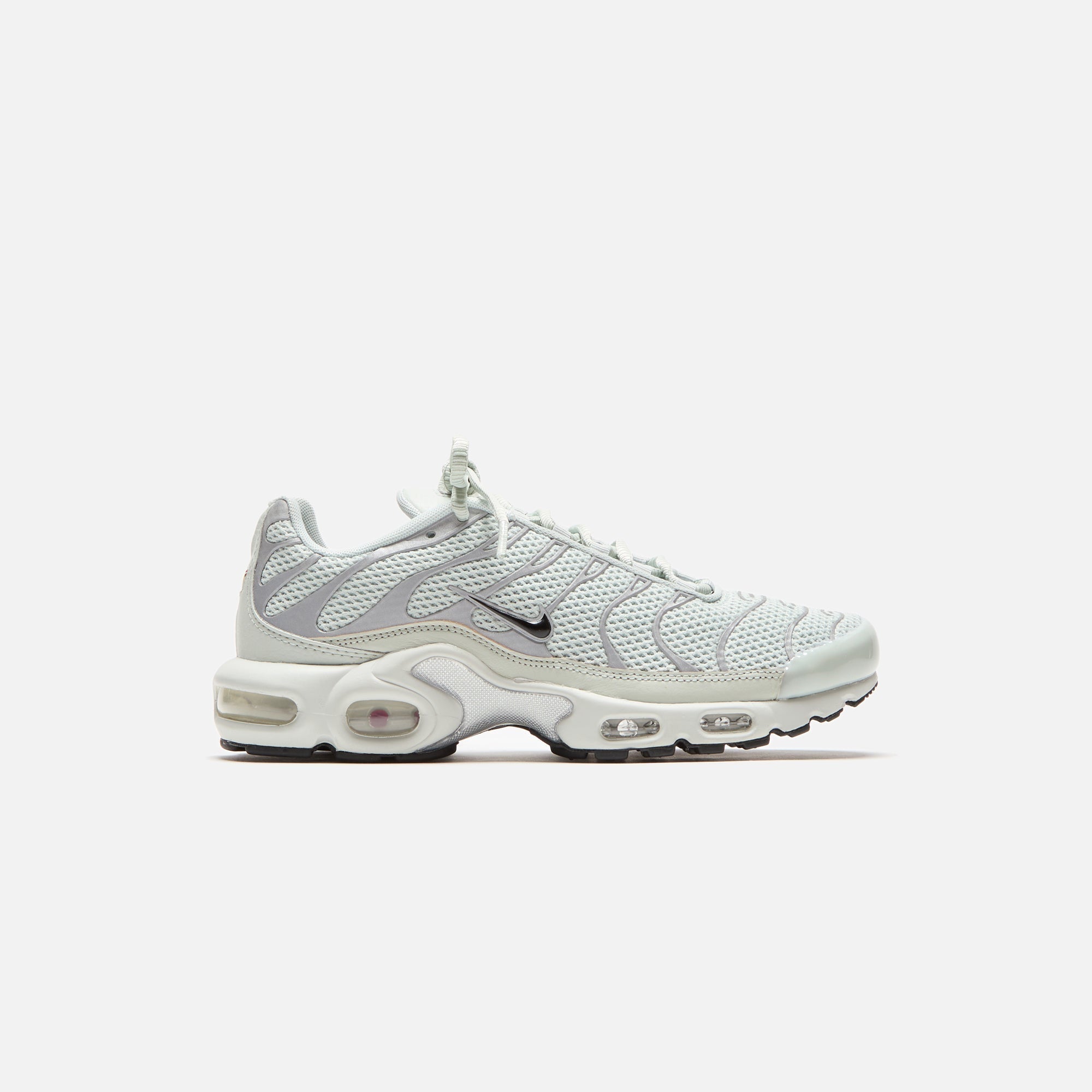 Nike WMNS Air Max Plus - Light Silver / Black / Chrome /  Light