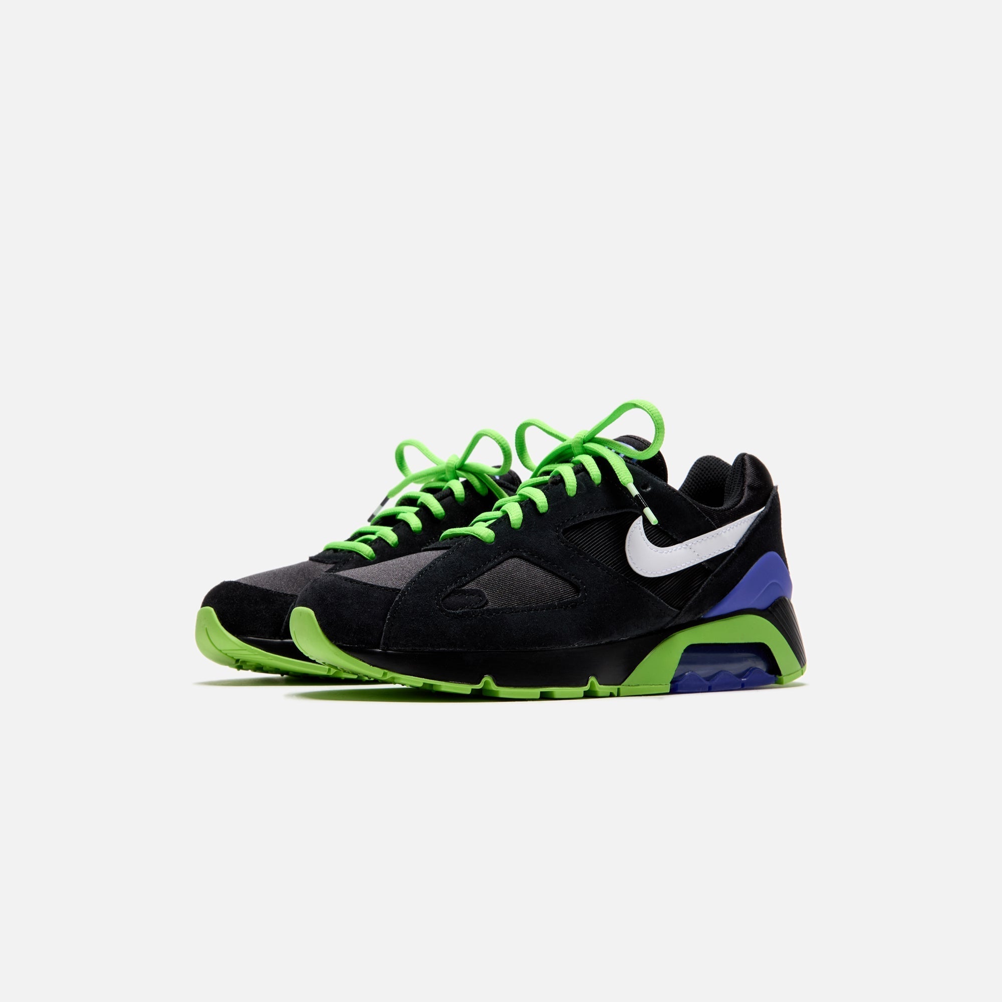 NKFZ3058-001NikeAir180QSBlackWhiteActionGreen_2576.jpg