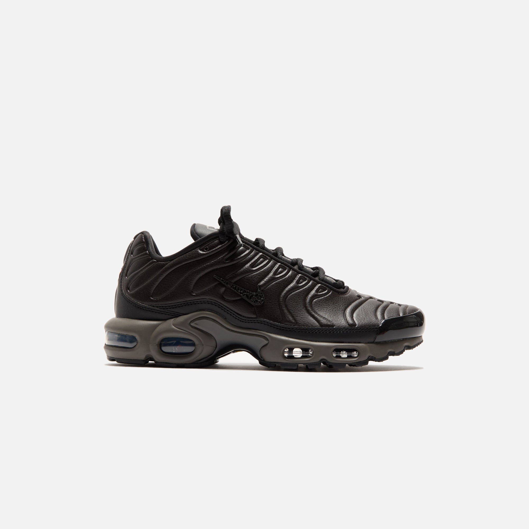 NKHJ4519-200NikeAirMaxPlusPRMQSOLYBlackTeaBlackPetraBrownOliverGrey_1235.jpg