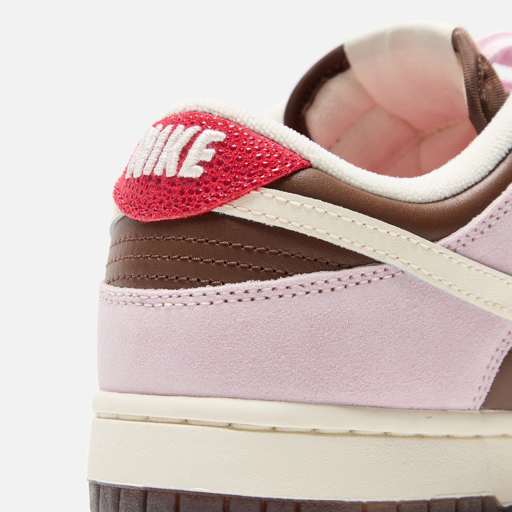 Nike WMNS Dunk Low - Cacao Wow / Pale Ivory / Pink Foam