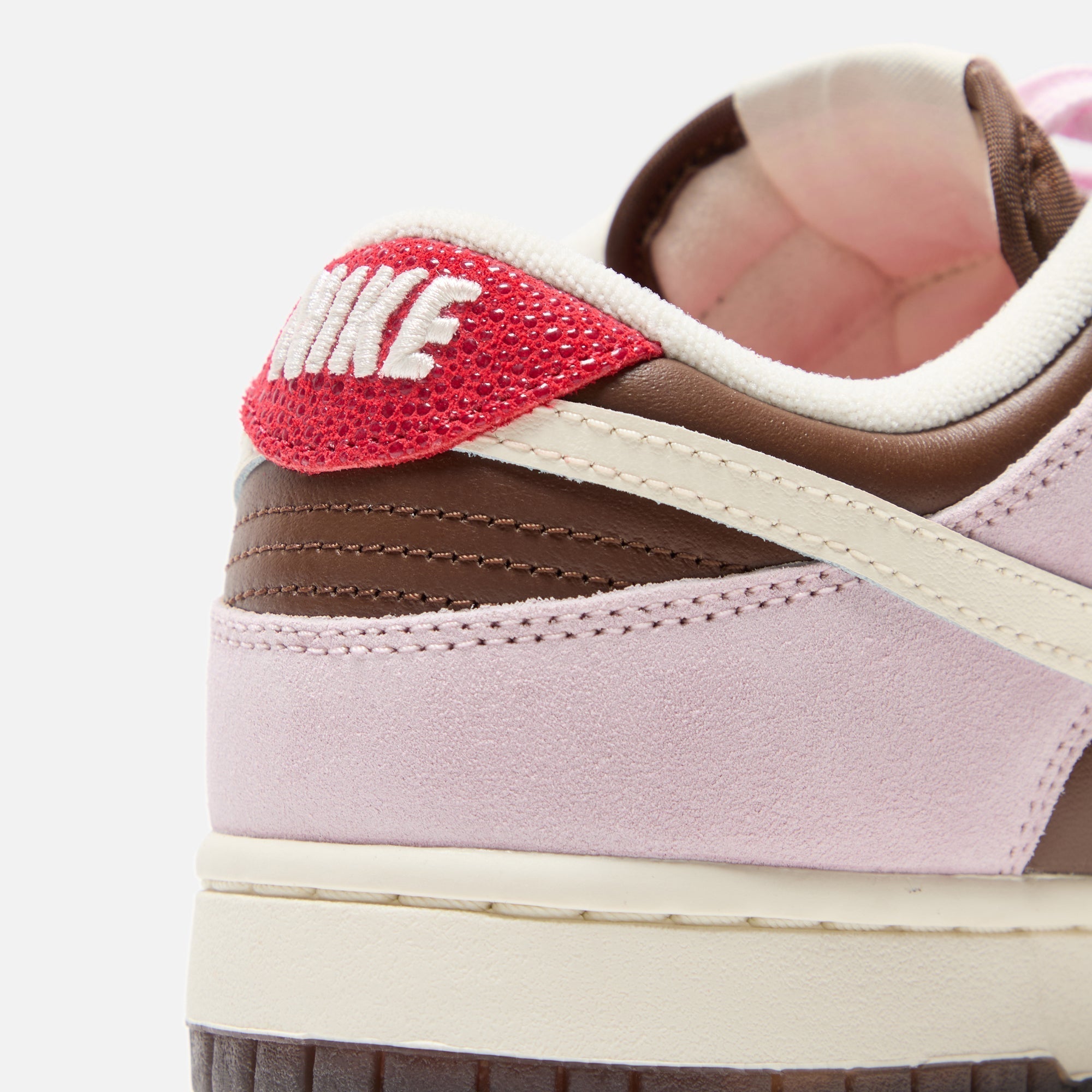 Nike WMNS Dunk Low - Cacao Wow / Pale Ivory / Pink Foam