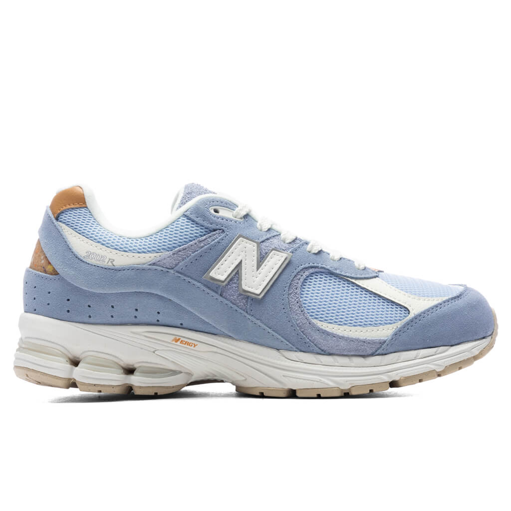 New-Balance-2002R---Wet-Blue-M2002RSD---04-21-23---Feature--DV.jpg