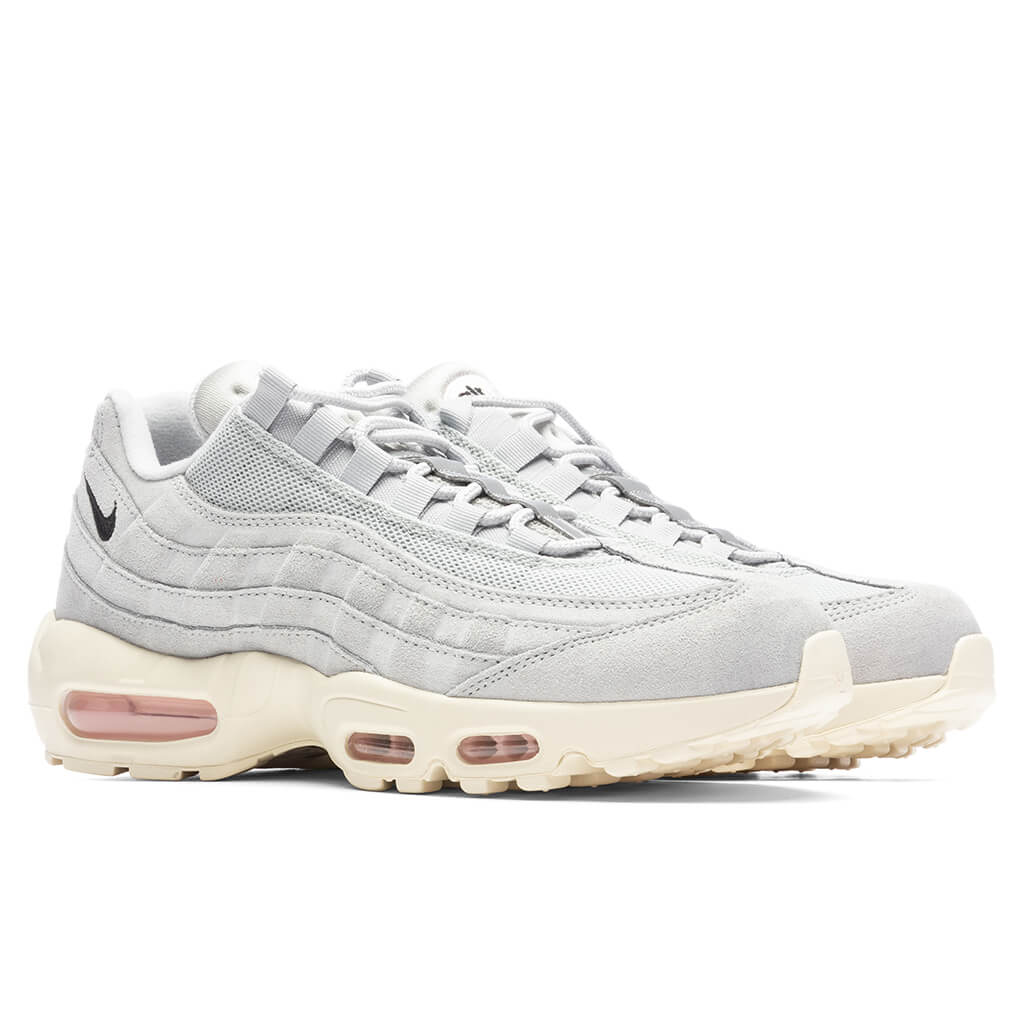 Nike-Air-Max-95---Grey-Foam-Pink-Foam-Coconut-Milk-DX2670-001---10-18-22---Feature--JM-2_073ac10b-6d04-437a-b175-23afd9c33988.jpg