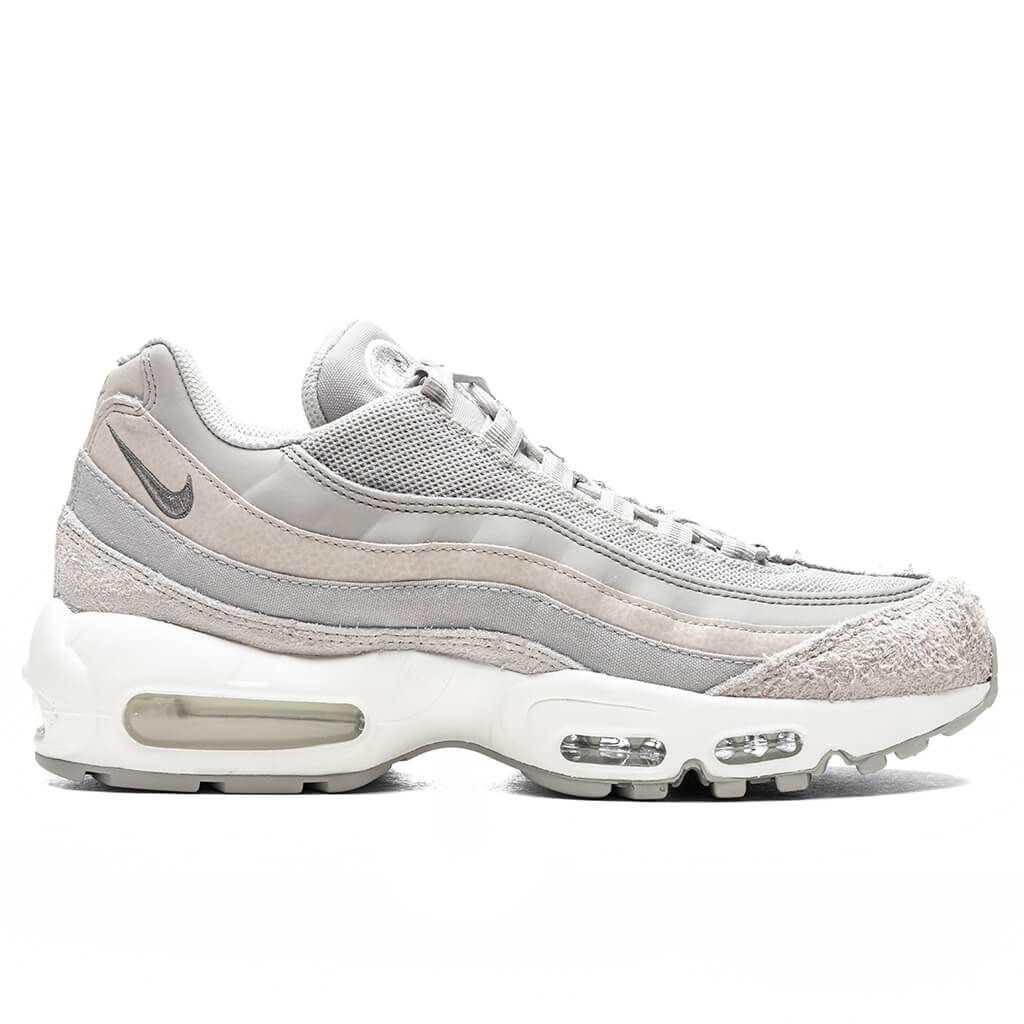 Nike-Air-Max-95-SE---Light-Iron-Ore-Cobblestone-DV2218-001---08-02-22---Feature-JAYLEEN.jpg