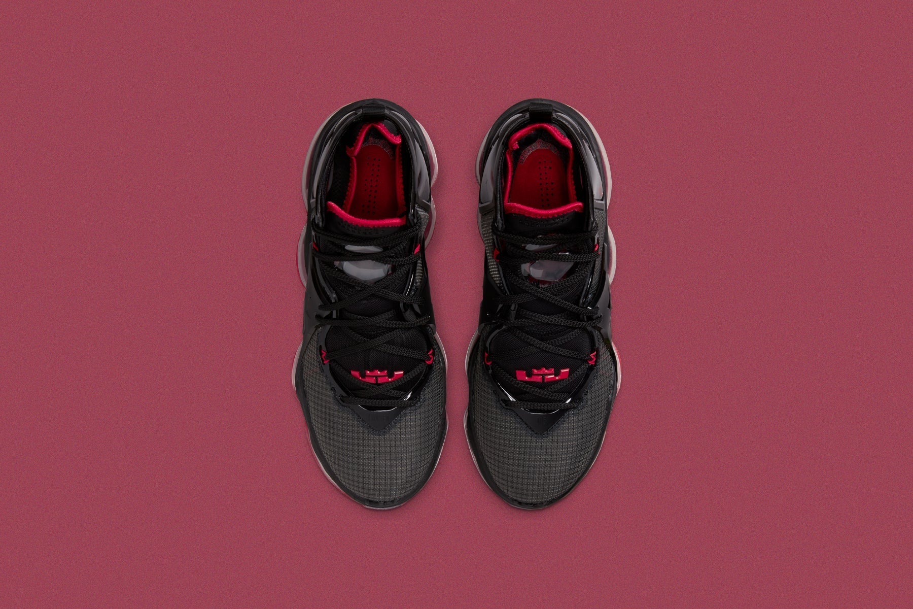 LeBron 19 - Black/University Red