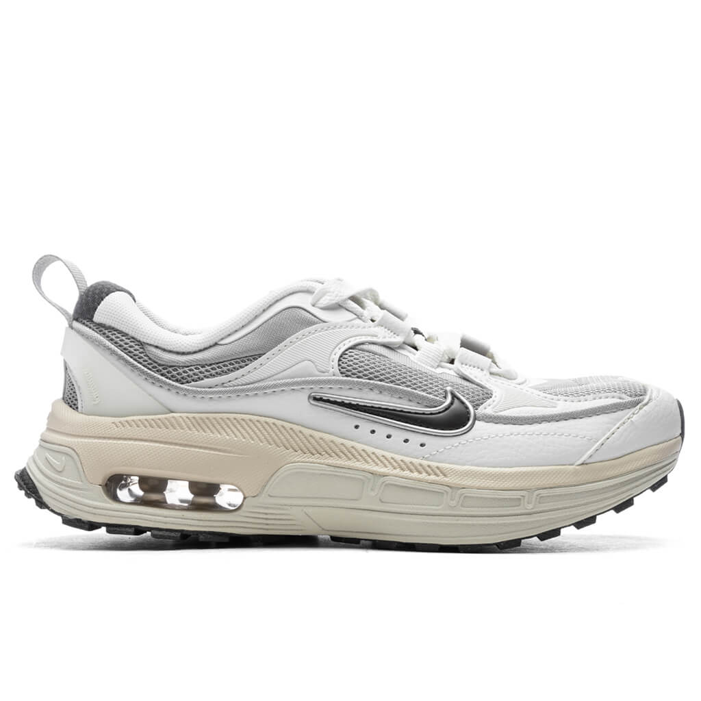 Nike-Women_s-Air-Max-Bliss-NN---Wolf-Grey-Medium-Ash-Summit-White-DZ4707-001-02-02-23-Feature-JP-KN_d1ad57c5-796a-4094-b22f-9d55ca763b5b.jpg