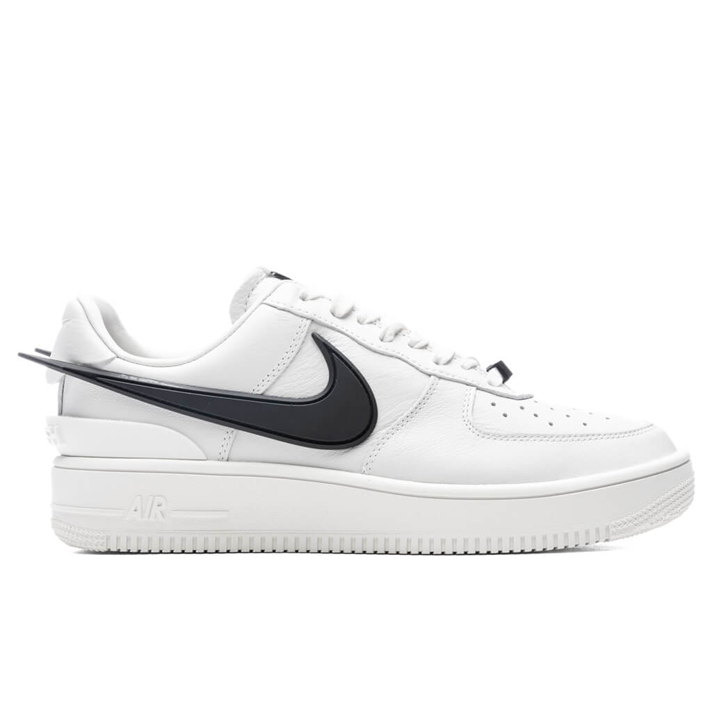 Nike-x-Ambush-Air-Force-1-Low----Phantom-Black-Black-DV3464-002----02-20-23---Feature--JP-MG_64d0b08a-5acf-4d9b-835c-c845b4384075.jpg