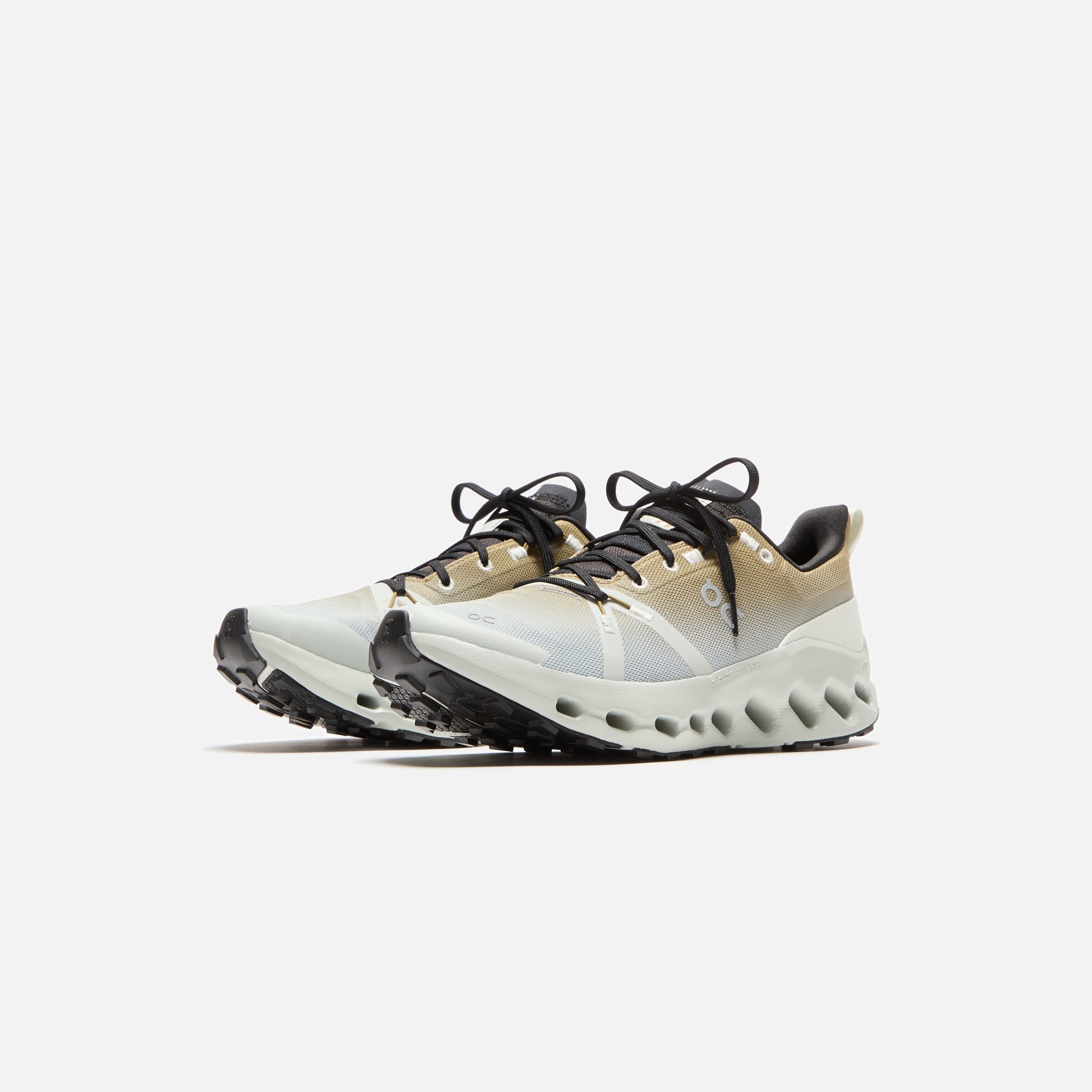 On Running WMNS Cloudsurfer Trail Waterproof - Safari / Mineral