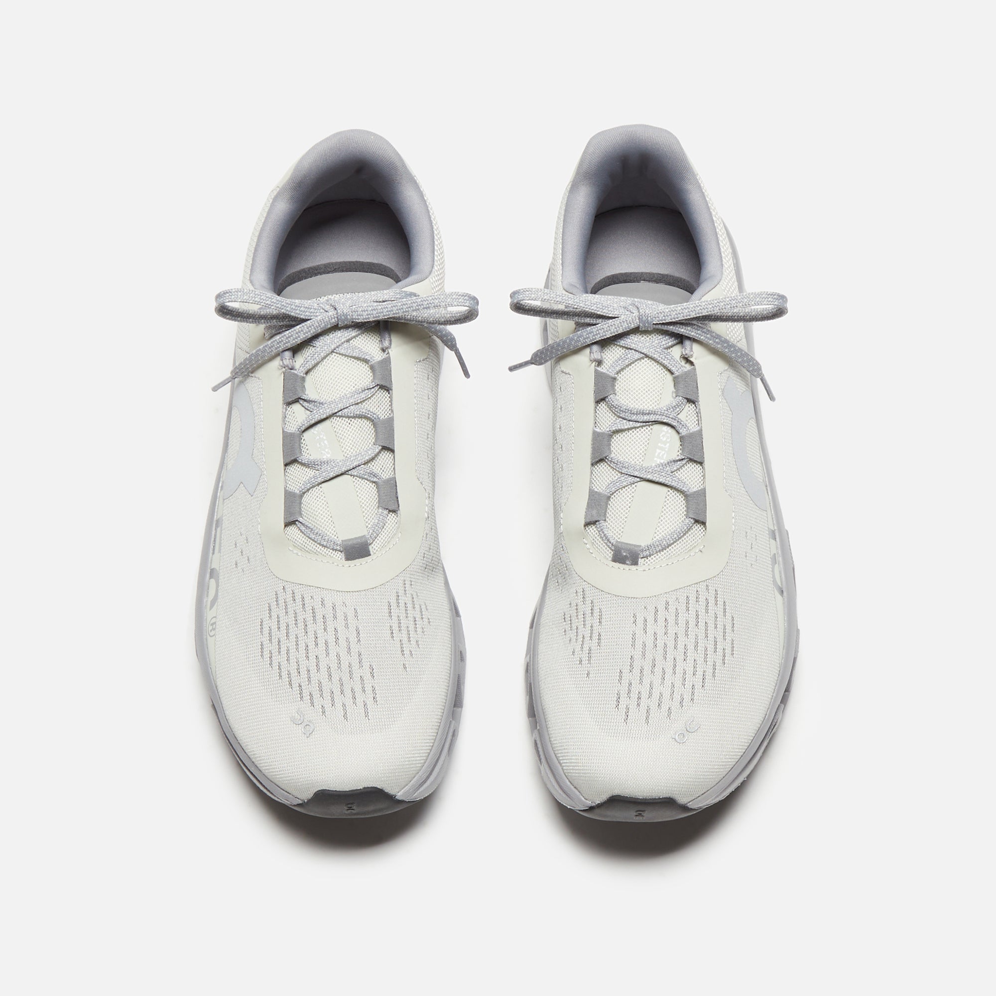 On Running Cloudmonster - Undyed White / White