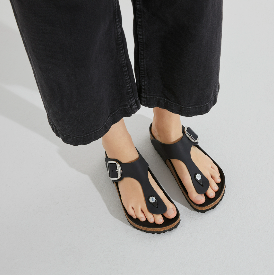 Birkenstock Women Gizeh Big Buckle Oiled Leather in Black