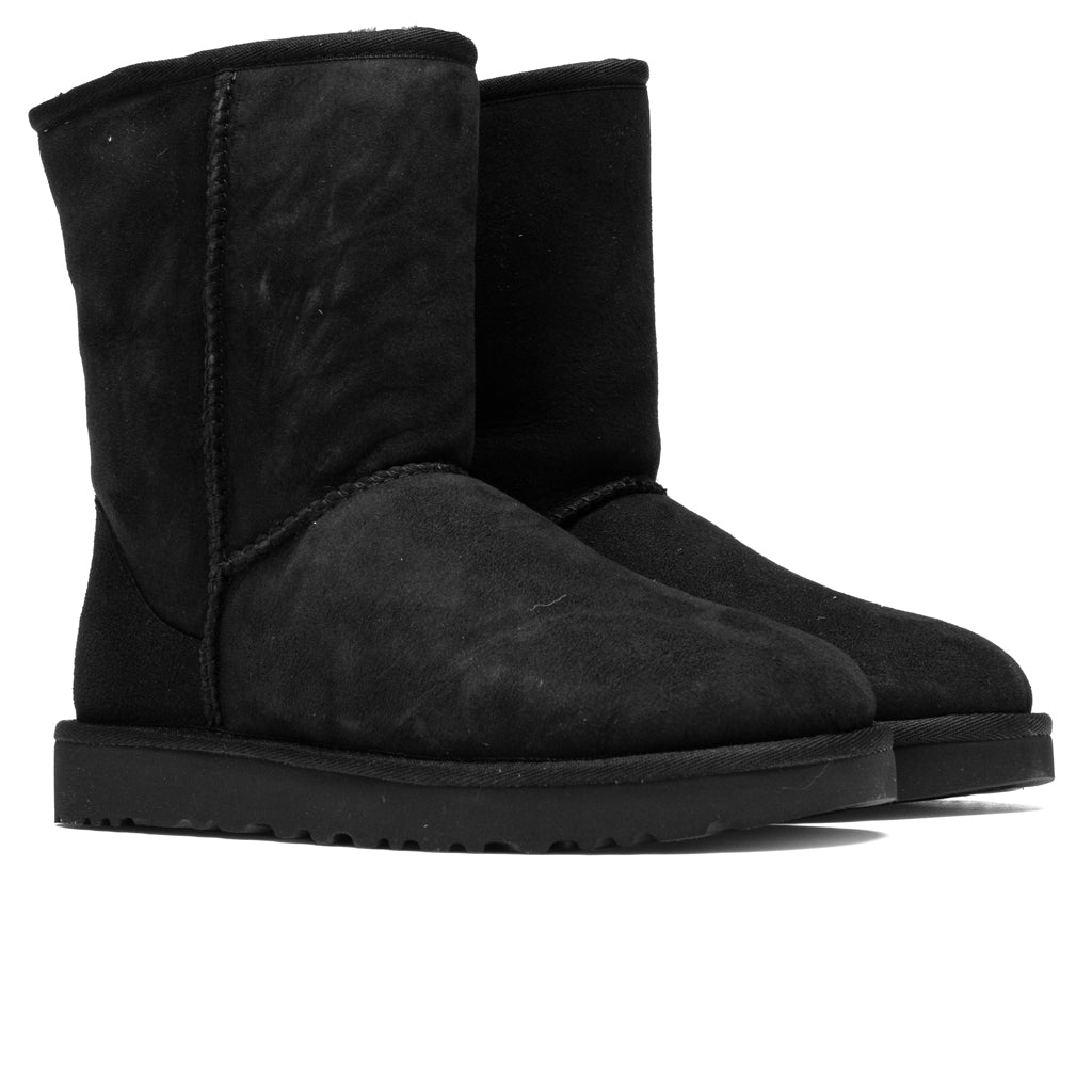 UGG-Women_s-Classic-Short-II-Boot---Black-1016223-BLK---12-05-2020---01-2.jpg