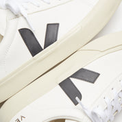 Veja WMNS Campo - Extra White / Black