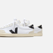 Veja WMNS Volley - White / Black