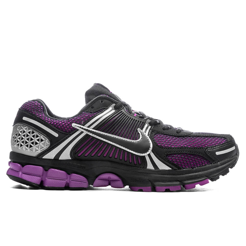 Zoom-Vomero-5---Vivid-Purple-Black-Metallic-Silver-FB9149-500-02-04-25-Feature-JP.jpg