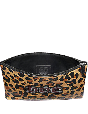 coach-disney-x-large-pouch-clutch-30-with-doc-01.png