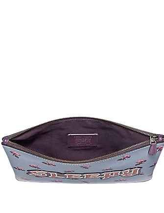 coach-disney-x-large-pouch-clutch-30-with-sleepy-01.png