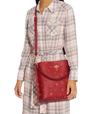 coach-mollie-bucket-bag-with-peony-print-01.png