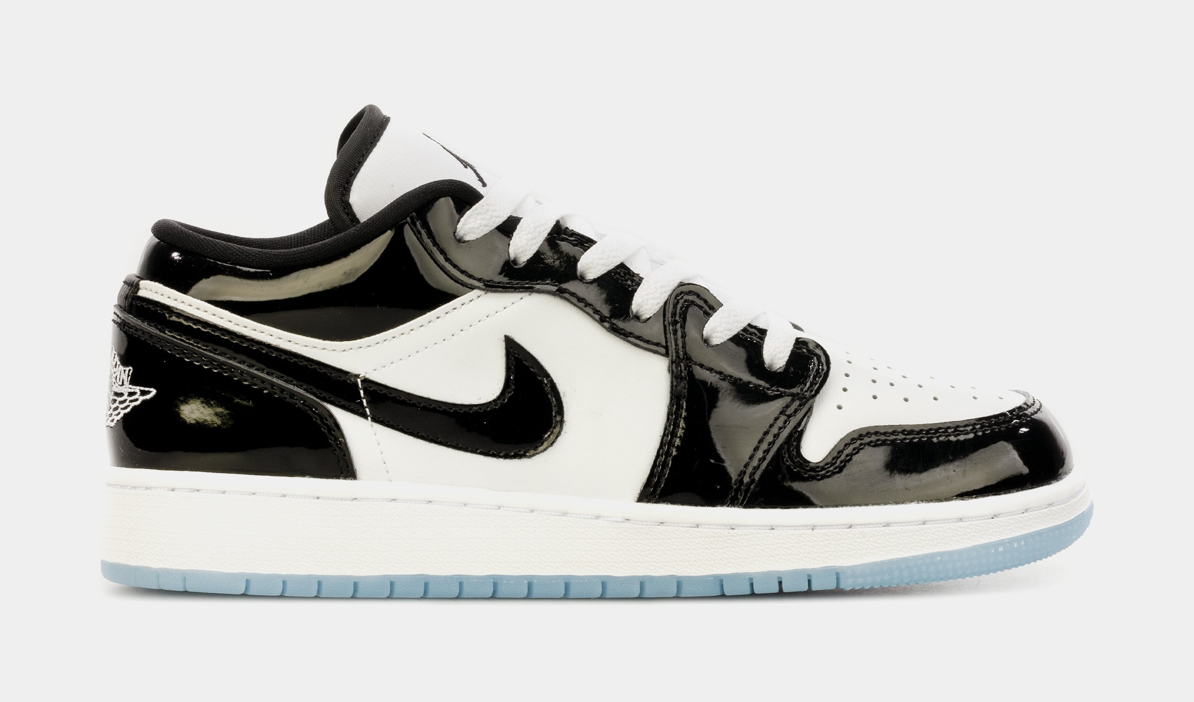 Air Jordan 1 Low Concord Grade School Lifestyle Shoes (Black/White) Free Shipping