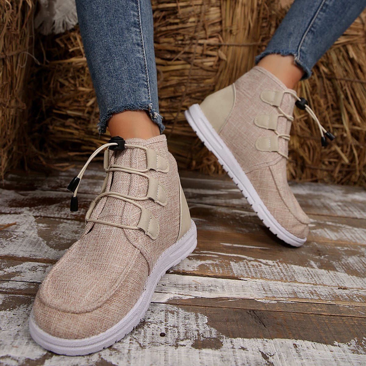 Lace-Up Round Toe Flat Sneakers