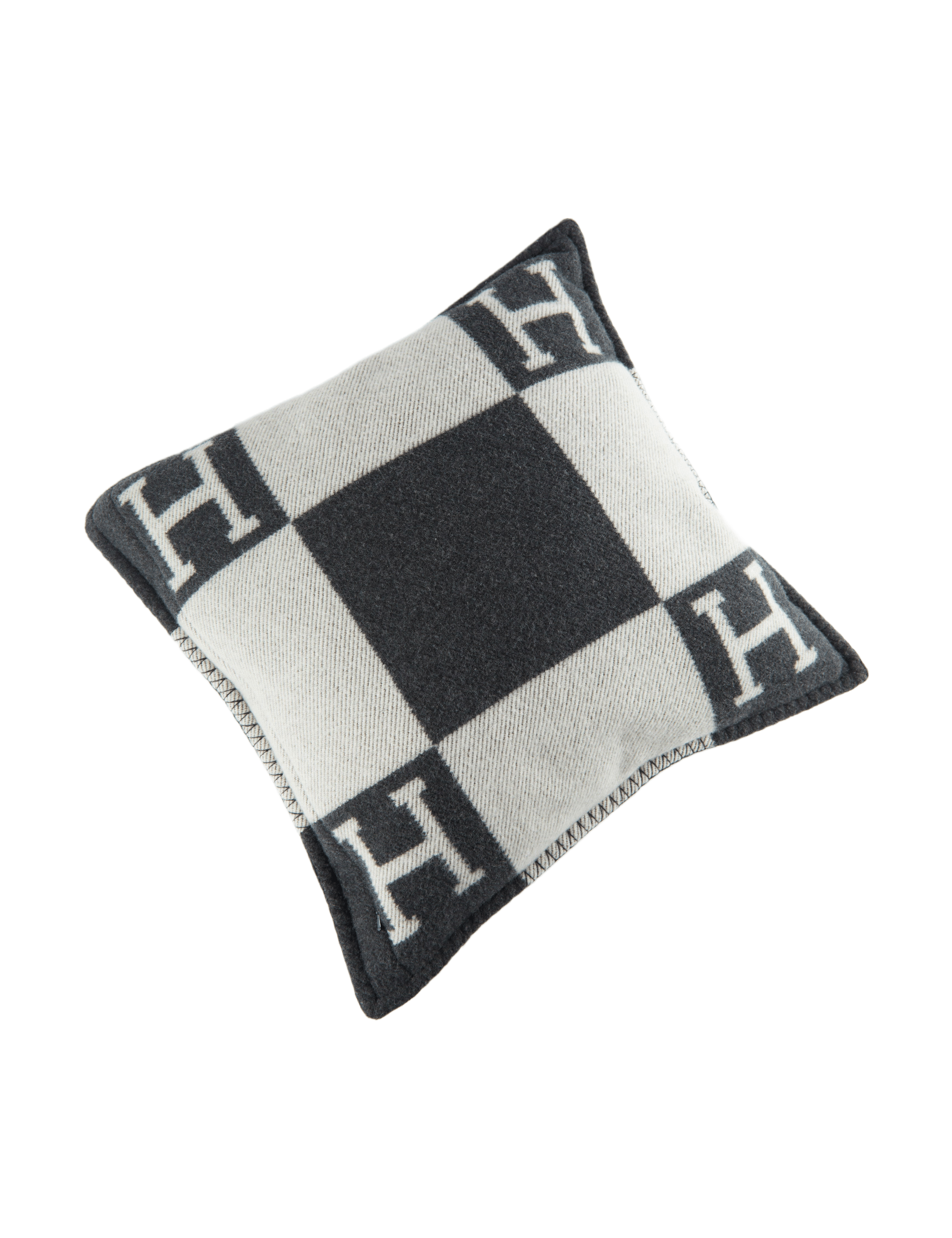 hermes-pillows-hermes-avalon-pillow-small-model-in-ecru-gris-fonce-73321211855229.png