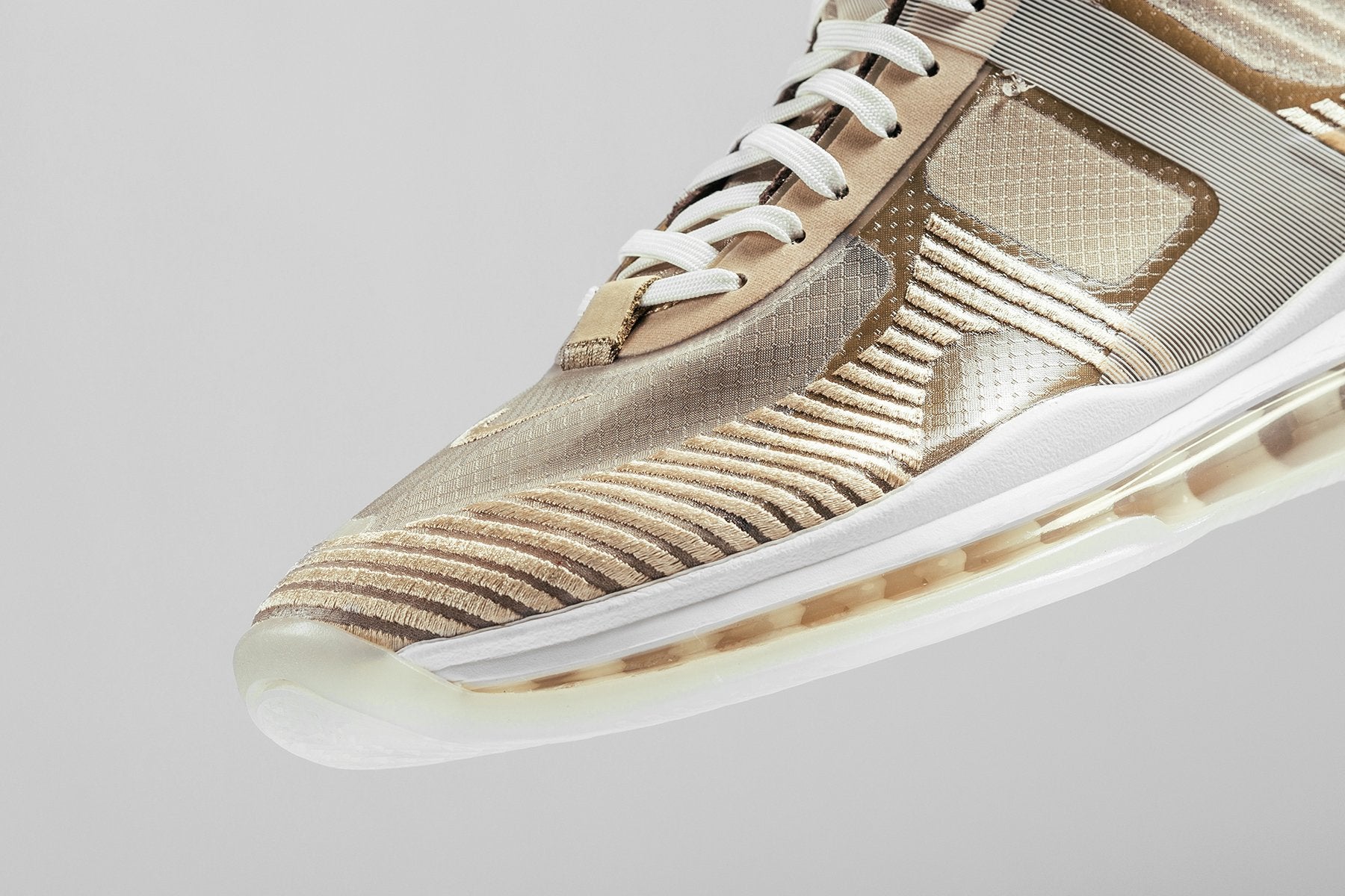 LeBron x Icon - Parachute Beige/Desert Ore