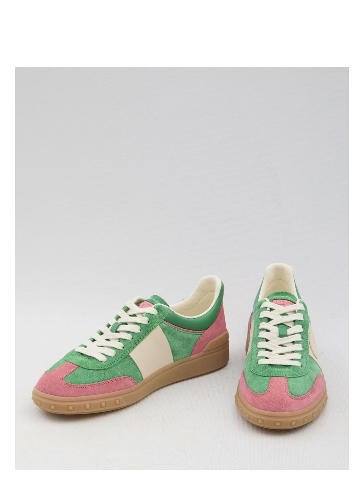 UPVILLAGE LOW TOP SNEAKERS