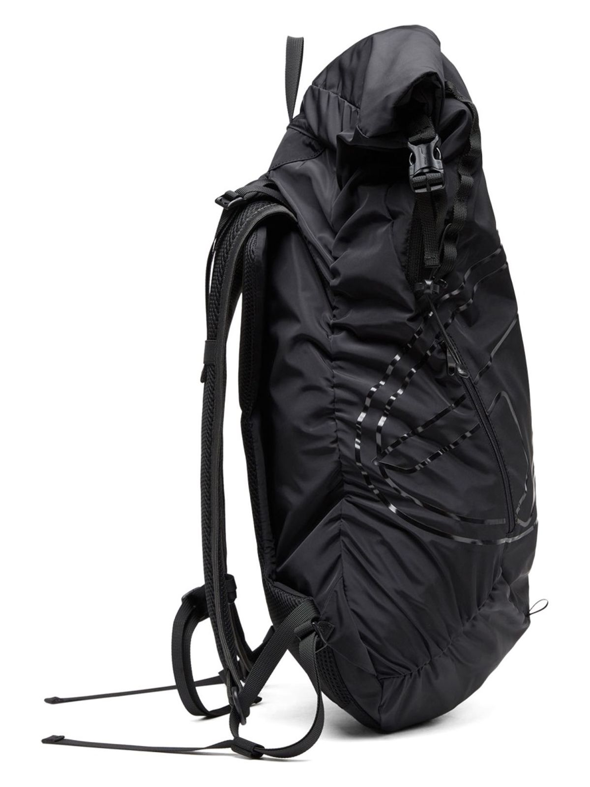 BACKPACK DRAPE