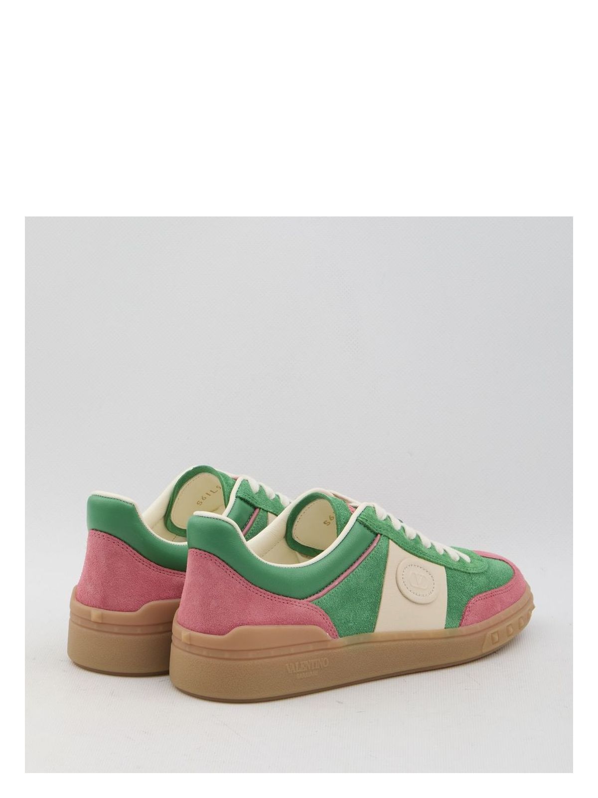 UPVILLAGE LOW TOP SNEAKERS